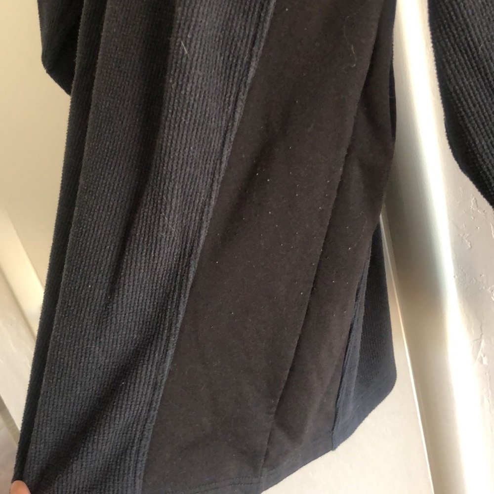 Cabela’s men’s black fleece sweater - Picture 6 of 9